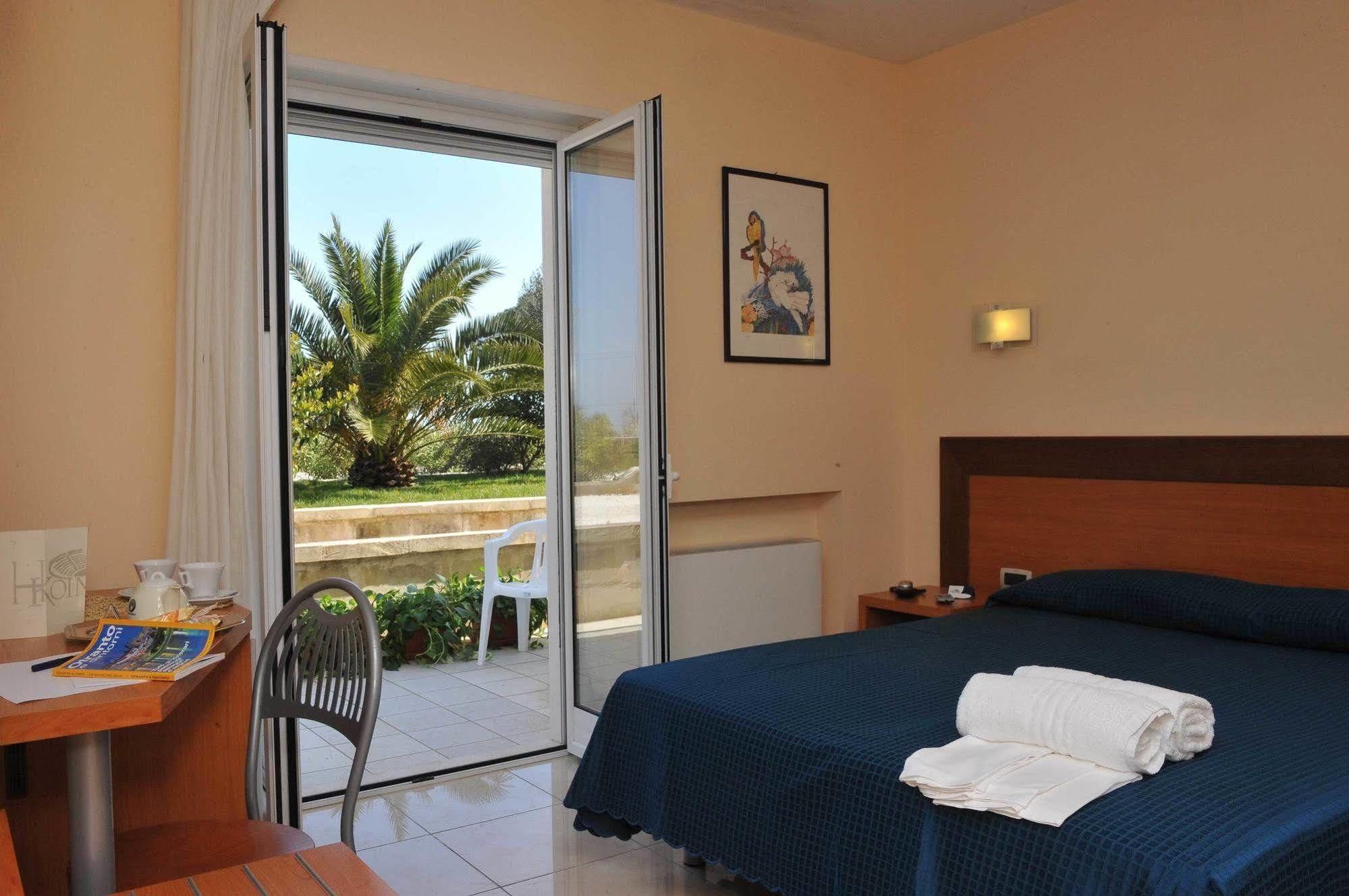 Hotel Club Koiné Otranto Esterno foto