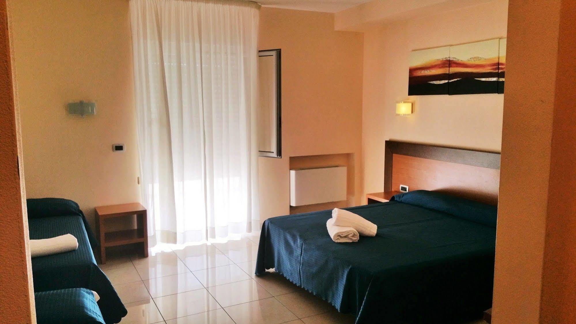 Hotel Club Koiné Otranto Esterno foto