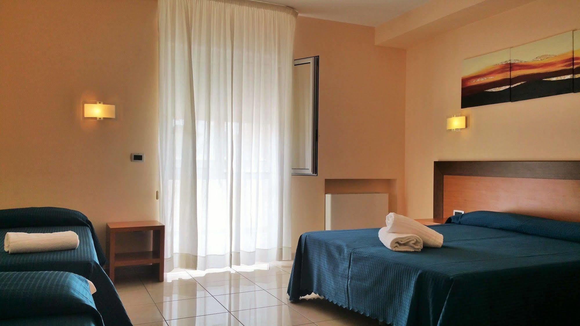 Hotel Club Koiné Otranto Esterno foto