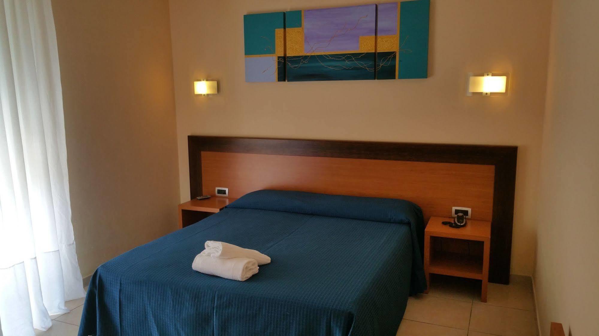 Hotel Club Koiné Otranto Esterno foto