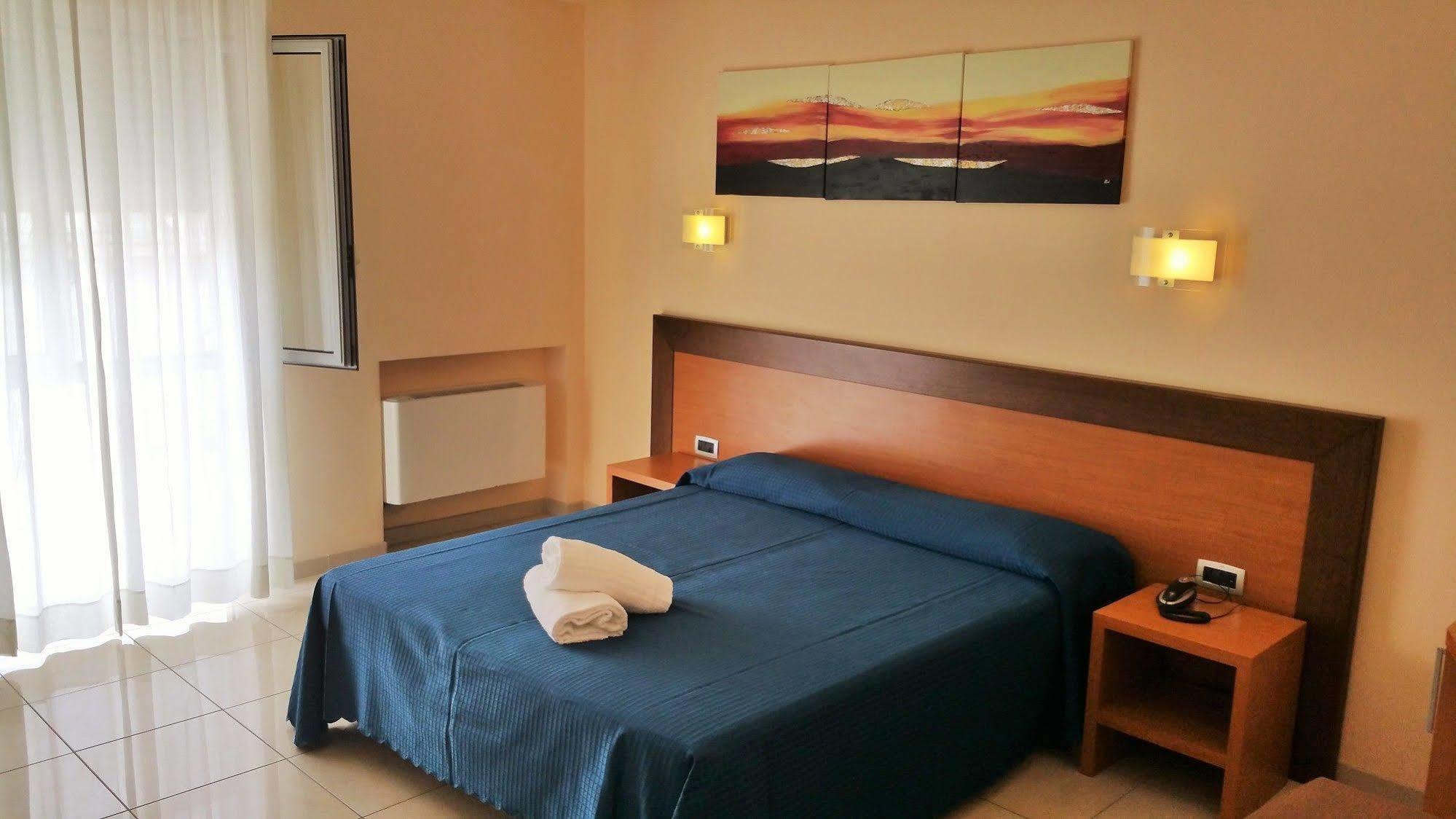 Hotel Club Koiné Otranto Esterno foto